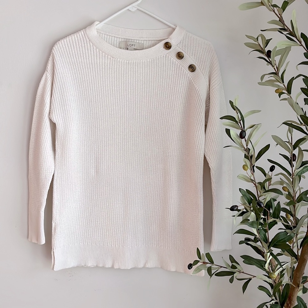 Loft sweater button collar Sz Sm EUC cream color.    B2